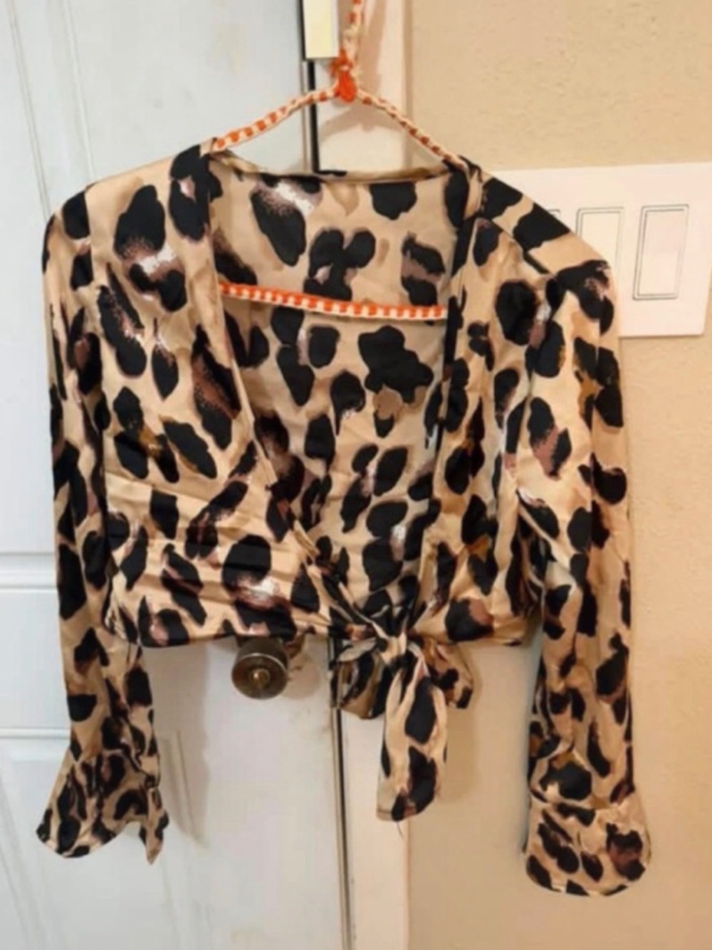 Amazon Leopard-Print Satin Tie-Front Crop Top - Beige & Black